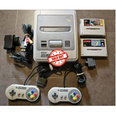 Super Nintendo (SNES) Konsole mit 2 Controller + Games Super Nintendo (SNES) Konsole mit 2 Controller + Games