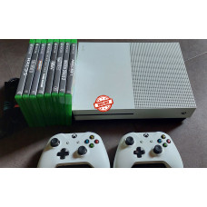 Xbox One Series S inkl. 2 Controller und 8 Games Xbox One Series S inkl. 2 Controller und 8 Games